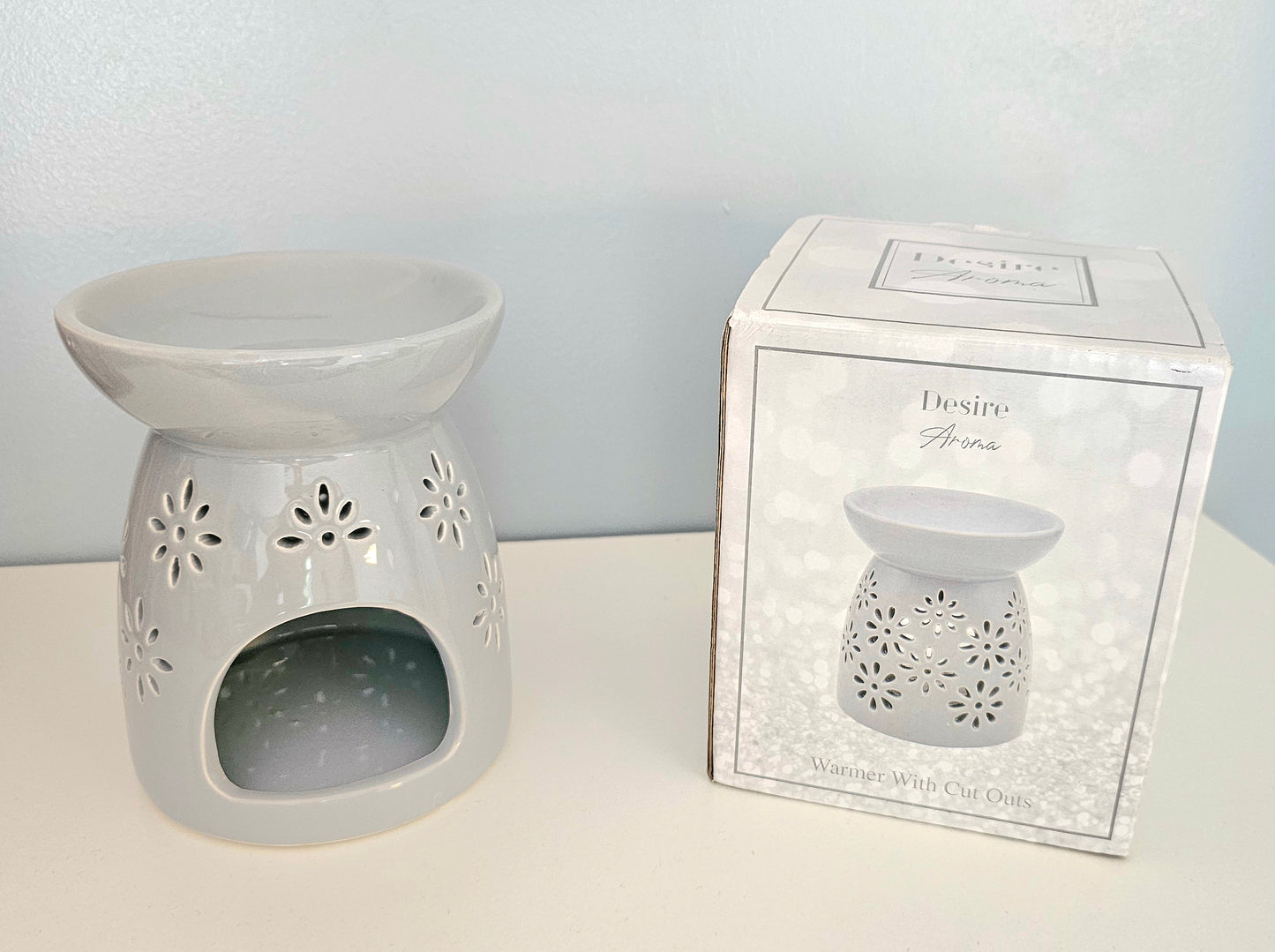Grey Floral Cut-Out Tealight Burner
